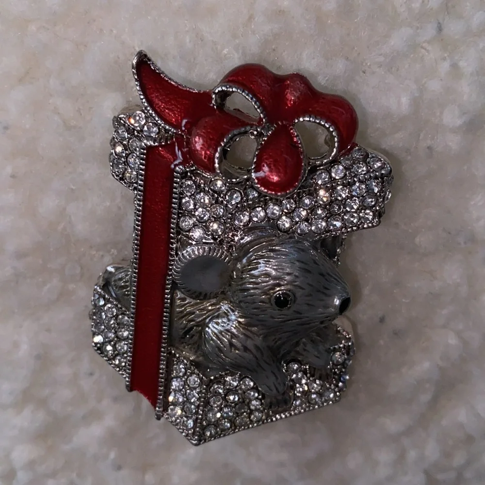 Napier Christmas Mouse Brooch Pin Silver Tone Simulated‎ Crystal *READ